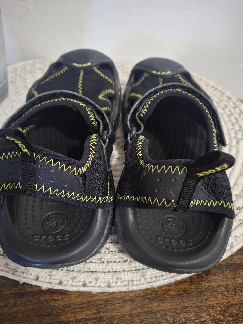 Kid's Crocs Swiftwater Mesh Deck Black Sandals Size 4.